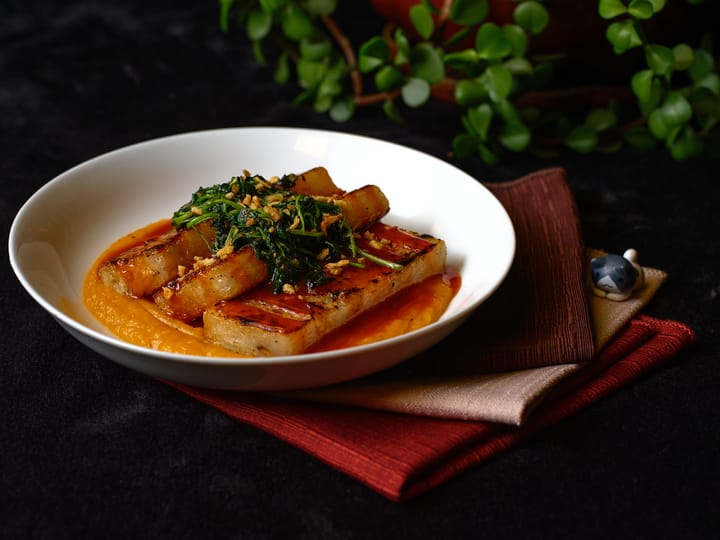 Foodhi Classics: Daikon Cake (Lo Bak Go, 蘿蔔糕)